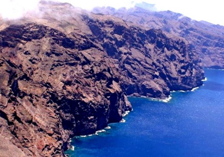 The Los Gigantes coast with vertical cliffs