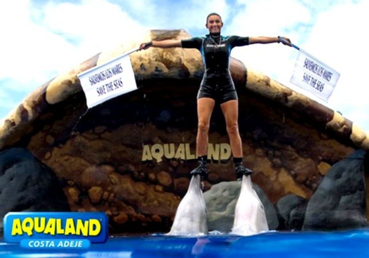Aqualand dolphin show in Tenerife