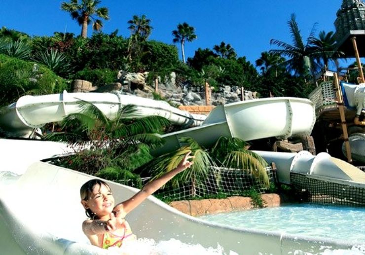 Kids fun at The Lost City in Siam Park