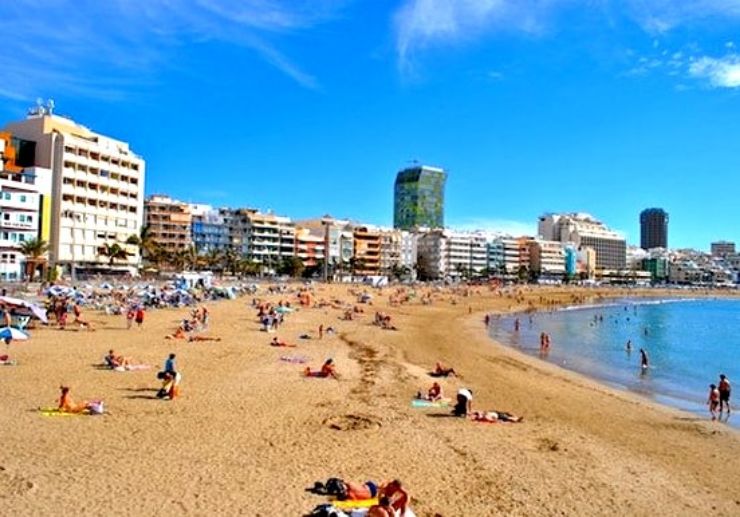 Las Canteras beach in Gran Canaria