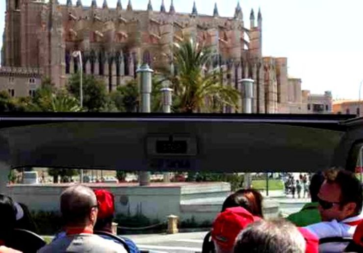 Tour Palma de Mallorca on hop on hop off