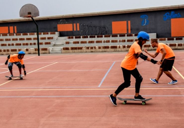 Learn how to skateboard in Caleta de Fuste