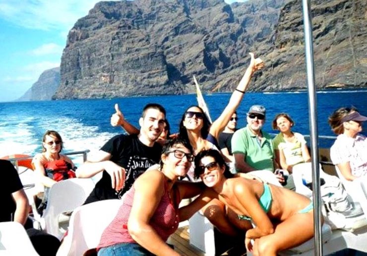 Whale and dolphin watching in Los Gigantes