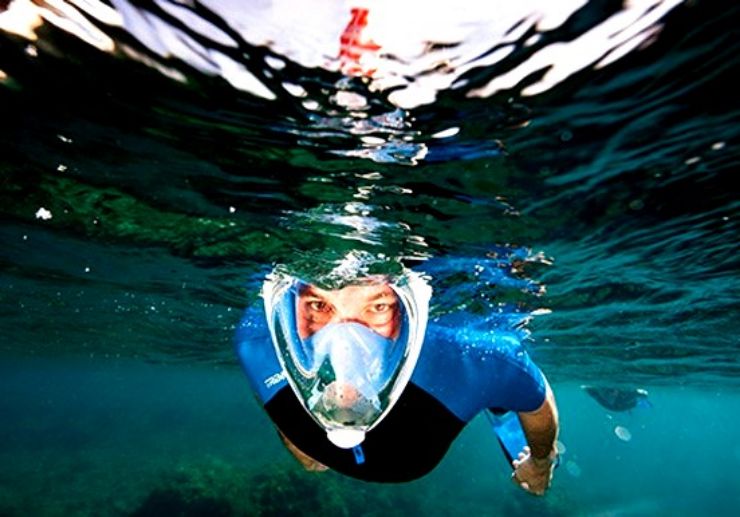 Full face mask snorkelling in Costa Teguise