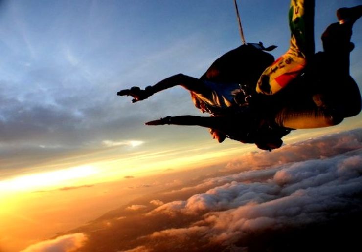 Skydiving free fall drenaline and speed Gran Canaria
