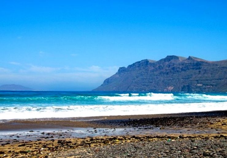 Lanzarote coast for surfing