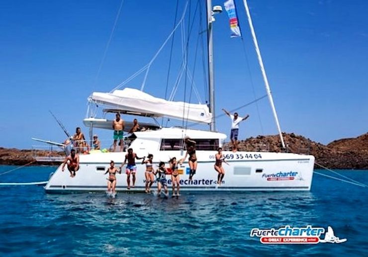 Corralejo catamaran sailing private trip