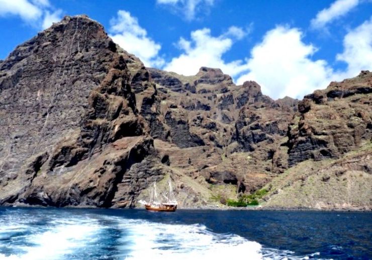 See Los Gigantes cliffs on water taxi